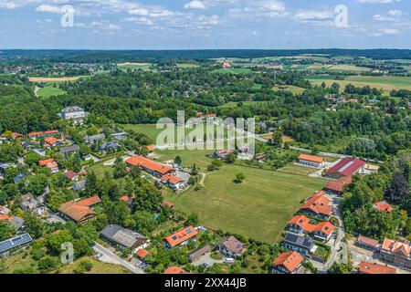 Vista aerea del lago Starnberg orientale intorno al villaggio di Assenhausen Foto Stock