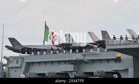 Yokosuka, Giappone. 22 agosto 2024. La portaerei STOVL (Short Take Off and Vertical Landing) Cavour (CVH550) arriva alla base navale di Yokosuka della Japan Maritime Self-Defense Force a Yokosuka, prefettura di Kanagawa, Giappone giovedì 22 agosto 2024. Foto di Keizo Mori/UPI credito: UPI/Alamy Live News Foto Stock