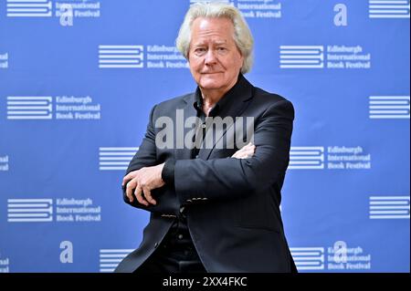 Edimburgo, Scozia, Regno Unito. 22 agosto 2024. Edinburgh International Book Festival: A C Grayling, filosofo e autore alla photocall ufficiale. Crediti: Craig Brown/Alamy Live News Foto Stock