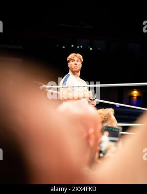 Cardiff, Regno Unito. 21 agosto 20214 AEW Dynamite (21 agosto 2024) è stata emanata dalla Utilita Arena di Cardiff, Galles. Lo show vide Bryan Danielson mostrare il suo spirito combattivo, Britt Baker che servì per vendicare Kamille in un contratto con Mercedes Moné, Chris Jericho che sconfisse Tommy Billington. Toni Storm sconfisse Saraya per mantenere il titolo e altri ancora in casa a All in. All Elite Wrestling all'Utilia Arena di Cardiff, Galles. Foto Stock