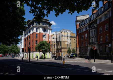 Londra - 06 14 2022: Veduta di Upper Tachbrook Street a Pimlico Foto Stock