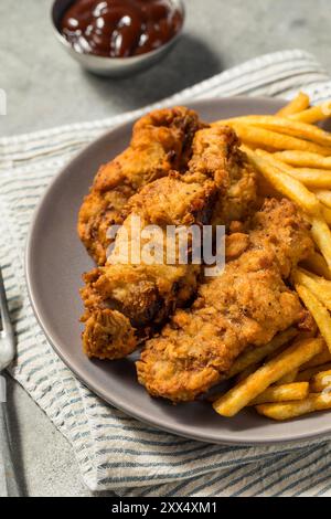 Bistecche fritte dell'Idaho fatte in casa con patatine fritte Foto Stock