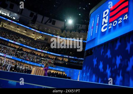 Oprah Winfrey parla alla Convention Nazionale Democratica del 2024 a Chicago, Illinois, USA, allo United Center mercoledì 21 agosto 2024. Crediti: Annabelle Gordon / CNP Foto Stock