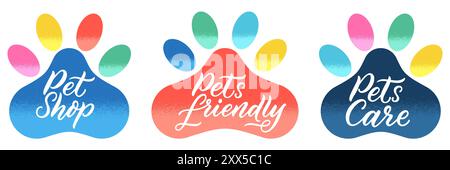 Zampe colorate per cani o gatti. Simbolo o logo Vector PET Shop. Set di etichette scritte per calligrafia disegnate a mano, adesivi, elementi di design per striscioni Illustrazione Vettoriale