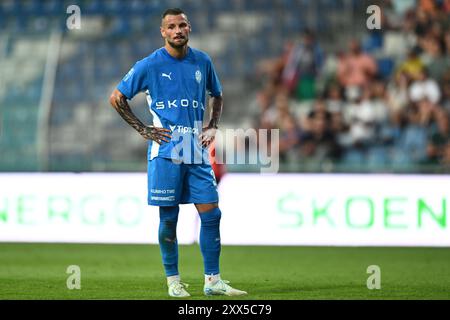 Mlada Boleslav, Repubblica Ceca. 22 agosto 2024. Dominik Kostka di Mlada Boleslav durante la partita di apertura del quarto turno di qualificazione della Conference League FK Mlada Boleslav vs Paksi FC a Mlada Boleslav, Repubblica Ceca, 22 agosto 2024. Crediti: Radek Petrasek/CTK Photo/Alamy Live News Foto Stock