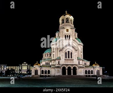 Sofia, Bulgaria. 19 agosto 2024 Alexander Nevsky Memorial Church di notte Foto Stock