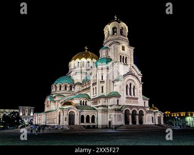 Sofia, Bulgaria. 19 agosto 2024 Alexander Nevsky Memorial Church di notte Foto Stock