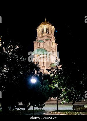 Sofia, Bulgaria. 19 agosto 2024 Alexander Nevsky Memorial Church di notte Foto Stock