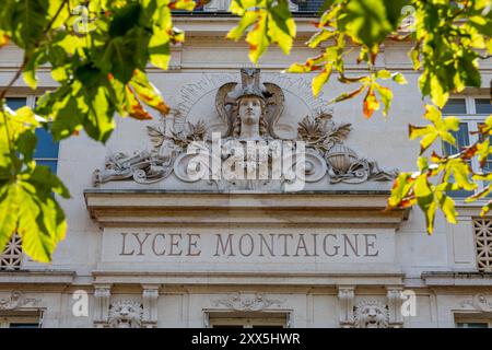 Segno del Lycée Montaigne a Parigi, Francia. Il Lycée Montaigne è una scuola parigina che offre scuole medie, superiori e corsi preparatori Foto Stock