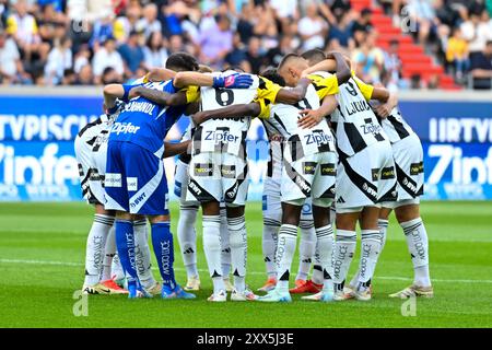 Linz, Austria. 22 agosto 2024. LINZ, AUSTRIA - 22 AGOSTO: Squadra di Lask durante il Play-off di UEFA Europa League 1st Leg match tra LASK e FCSB Bucharest Oberoesterreich Arena il 22 agosto 2024 a Linz, Austria.240822 SEPA 20 028 - 20240822 PD8400 credito: APA-PictureDesk/Alamy Live News Foto Stock