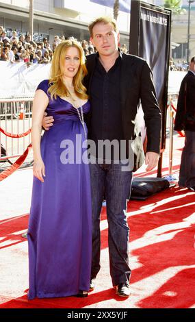 Gillian Anderson alla prima mondiale di "The X-Files: I Want to Believe" tenutasi al Grauman's Chinese Theater di Hollywood, USA, il 23 luglio 2008. Foto Stock