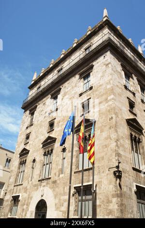 Palau de la Generalitat, un palazzo gotico del XV secolo, attualmente utilizzato come sede del governo regionale, la Generalitat Valenciana. Davanti a. Foto Stock