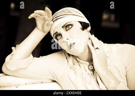 Donna Ritratto da vicino. Revisione retrospettiva. 20-S XX secolo Foto Stock