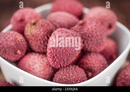 I litchi su un sfondo vintage come dettagliato di close-up shot (messa a fuoco selettiva) Foto Stock