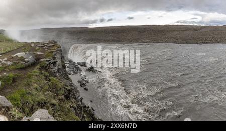 Famosa cascata di Dettifoss nella parte settentrionale dell'Islanda (senza persone) Foto Stock