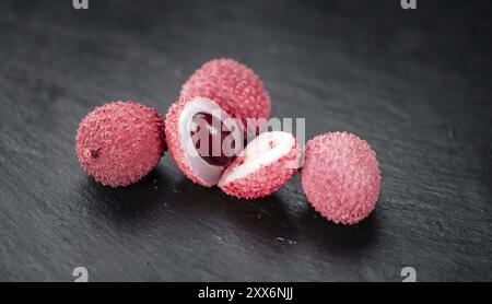 I litchi su un sfondo vintage come dettagliato di close-up shot (messa a fuoco selettiva) Foto Stock