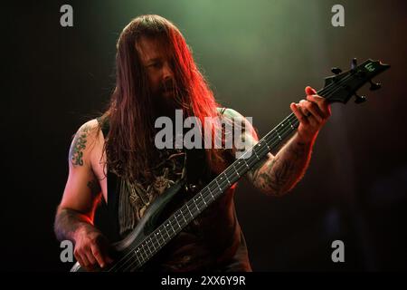 Porto, Portogallo. 22 agosto 2024. Mike DeLeon della band heavy metal americana Soufly si esibisce sul palco il 2° giorno del festival musicale Vilar de Mouros, che si tiene tra il 21 e il 24 agosto 2024 nel nord del Portogallo. Credito: SOPA Images Limited/Alamy Live News Foto Stock