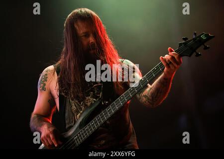 Porto, Portogallo. 22 agosto 2024. Mike DeLeon della band heavy metal americana Soufly si esibisce sul palco il 2° giorno del festival musicale Vilar de Mouros, che si tiene tra il 21 e il 24 agosto 2024 nel nord del Portogallo. (Foto di Diogo Baptista/SOPA Images/Sipa USA) credito: SIPA USA/Alamy Live News Foto Stock
