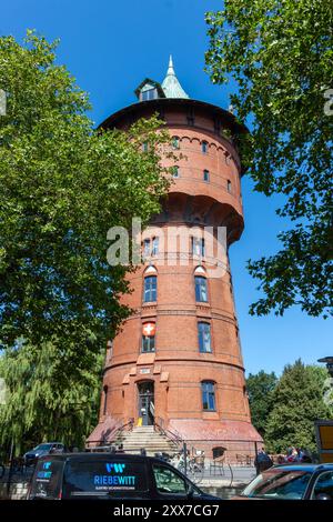 CUXHAVEN, GERMANIA - 15 AGOSTO 2024: Torre dell'acqua di Cuxhaven Foto Stock