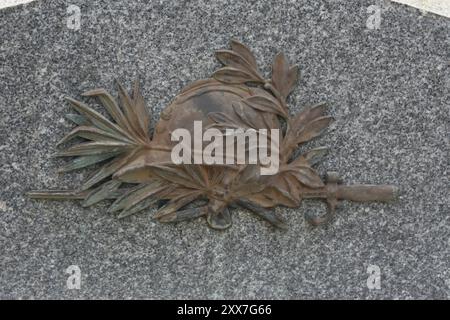 BELLIGNIES, FRANCIA, MONUMENTO AUX MORTS. Foto Stock