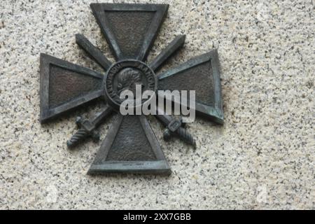 BELLIGNIES, FRANCIA, MONUMENTO AUX MORTS. Foto Stock