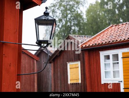 La città della chiesa di Lövånger è una città della chiesa risalente al XVII secolo a Lövånger, comune di Skellefteå. Oggi, i cottage della chiesa sono usati come ostelli. Foto Stock