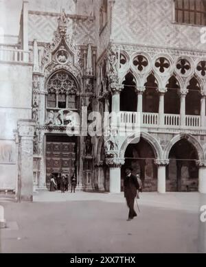 Venezia 1908 - raccolta di foto del Grand Tour per famiglie in seppia Foto Stock