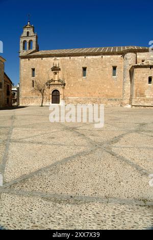 Chiesa di San Juan Bautista, Piazza Don Juan Manuel. Stile Herreriano, costruito nel XVI secolo. sopra un'antica chiesa romanica (che conserva una torre che ca Foto Stock