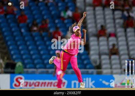 SAN FERNANDO, TRINIDAD E TOBAGO - 22 AGOSTO: Hayley Matthews delle Barbados Royals durante la partita Women Caribbean Premier League tra Trinbago Knight Riders e Barbados Royals alla Brian Lara Cricket Academy il 22 agosto 2024 a San Fernando, Trinidad e Tobago. (Foto di Daniel Prentice/Alamy) Foto Stock