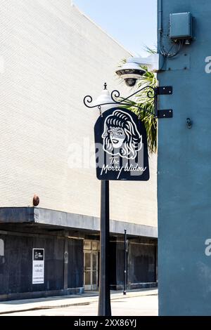 Firma per il locale di musica dal vivo Merry Widow nel centro di Mobile, Alabama, Stati Uniti Foto Stock