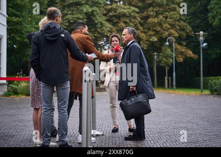 DEN HAAG - il ministro degli Esteri Caspar Veldkamp arriva al Catshuis per il Consiglio dei ministri. Normalmente, questi incontri si svolgono presso il Ministero degli affari generali al Binnenhof, ma a causa della sua ristrutturazione, la squadra ministeriale sta deviando verso la residenza ufficiale del primo ministro. ANP PHIL NIJHUIS netherlands Out - belgio Out Foto Stock