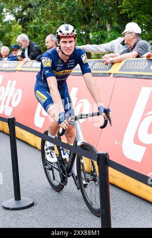 Overijse, Belgio. 23 agosto 2024. Toon Aerts belga nella foto all'inizio della gara ciclistica "Druivenkoers" di un giorno, 206, 3 km da e per Overijse, venerdì 23 agosto 2024. BELGA PHOTO MARC GOYVAERTS crediti: Belga News Agency/Alamy Live News Foto Stock