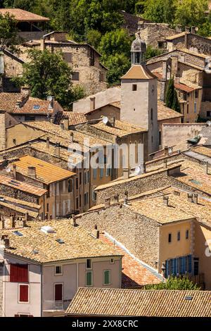 Francia, Drôme, Drôme provenzale, Châtillon-en-Diois, etichettato come i più bei villaggi di Francia, la Torre dell'Orologio del XVIII secolo Foto Stock