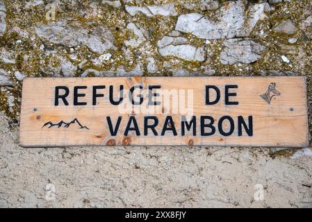 Francia, Ain, massiccio del Giura, Parco naturale regionale, passeggiata Crêt de la Goutte, cartello Foto Stock