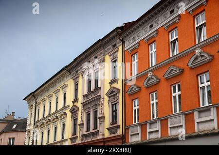 Vista sulla strada Ceski Tesin. Architettura della città di Cesky Tesin, Repubblica Ceca. Foto Stock