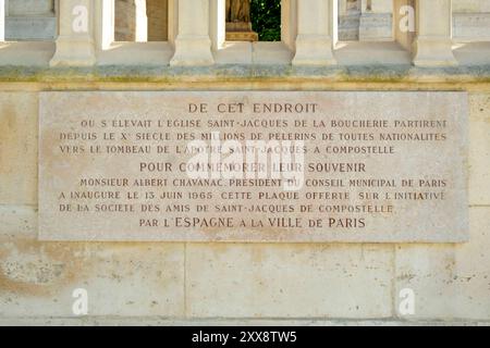 Francia, Parigi, quartiere Les Halles, Torre Saint Jacques, targa per il sentiero di Santiago de Compostela Foto Stock