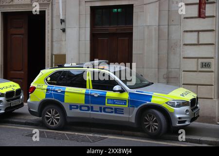 LONDRA, Regno Unito - 13 LUGLIO 2019: SUV BMW X3 della polizia britannica parcheggiato a Londra. Il Metropolitan Police Service ha 31.000 agenti di polizia nell'area della Greater London. Foto Stock