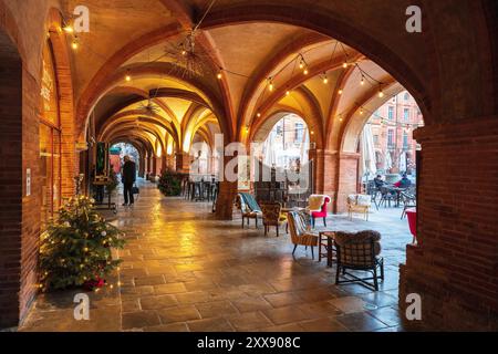 Francia, Tarn e Garonna, Montauban, Place Nationale, Les Arcades Foto Stock