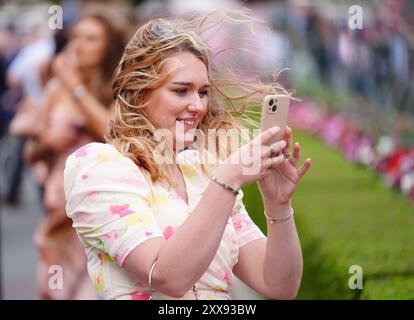 Un pilota durante il terzo giorno dello Sky Bet Ebor Festival all'ippodromo di York. Data foto: Venerdì 23 agosto 2024. Foto Stock