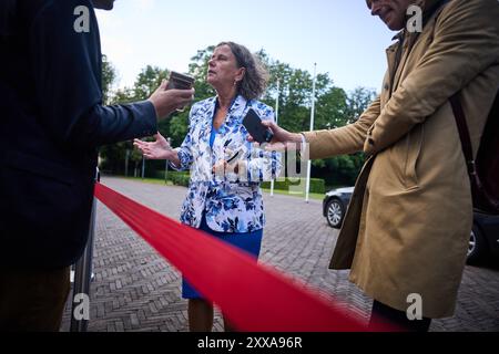 L'AIA - 23/08/2024, Marjolein Faber, Ministro dell'asilo e della migrazione dopo il Consiglio dei ministri. Normalmente, queste riunioni si svolgono presso il Ministero degli affari generali del Binnenhof, ma a causa della sua ristrutturazione, la squadra ministeriale si dirotta verso il Catshuis, la residenza ufficiale del primo ministro. ANP PHIL NIJHUIS netherlands Out - belgio Out Foto Stock