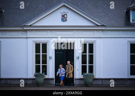 L'AIA - 23/08/2024, Marjolein Faber, Ministro dell'asilo e della migrazione dopo il Consiglio dei ministri. Normalmente, queste riunioni si svolgono presso il Ministero degli affari generali del Binnenhof, ma a causa della sua ristrutturazione, la squadra ministeriale si dirotta verso il Catshuis, la residenza ufficiale del primo ministro. ANP PHIL NIJHUIS netherlands Out - belgio Out Foto Stock