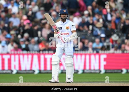 Manchester, Regno Unito. 23 agosto 2024. Dinesh Chandimal dello Sri Lanka durante la partita England Men vs Sri Lanka 1st Rothesay test Match giorno 3 a Old Trafford, Manchester, Regno Unito, 23 agosto 2024 (foto di Craig Thomas/News Images) a Manchester, Regno Unito il 23/8/2024. (Foto di Craig Thomas/News Images/Sipa USA) credito: SIPA USA/Alamy Live News Foto Stock