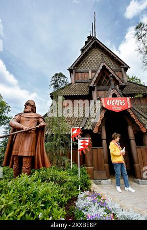 Orlando, Florida, Stati Uniti, 20090325: Il Disney EPCOT Center di Orlando. Una chiesa di Stave al Padiglione Norvegia. Foto: Orjan F. Ellingvag/ Dagbladet/ Corbis Foto Stock