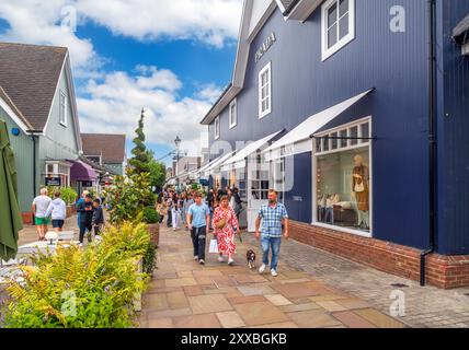 Bicester Village, un centro commerciale outlet di design vicino a Bicester, Oxfordshire, Inghilterra, Regno Unito Foto Stock