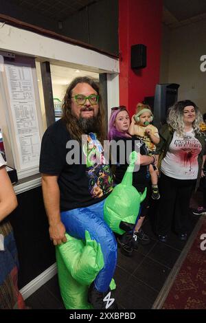 Beermageddon Festival, Stoke Prior Regno Unito. 23 agosto 2024. I fan arrivano al Beermageddon Festival, Stoke Prior, Regno Unito. Copyright di Tudor/Alamy Live News Foto Stock