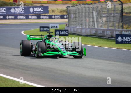 Zandvoort, Monte Carlo, Paesi Bassi. 23 agosto 2024. ROBERT SHWARTZMAN del team F1 Stake CALCI Sauber venerdì per le prove al Gran Premio d'Olanda 2024 (immagine di credito: © Alexis Kahn/ZUMA Press Wire) SOLO PER USO EDITORIALE! Non per USO commerciale! Crediti: ZUMA Press, Inc./Alamy Live News Foto Stock