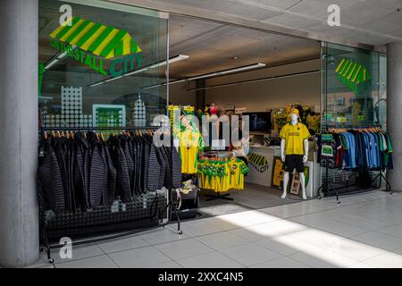 Sul negozio dello Stall City Norwich City Football Club nel Forum, nel centro di Norwich. In precedenza era una bancarella del mercato, ora opera da un negozio nel Forum. Foto Stock