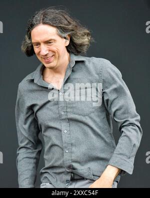 Southsea, Regno Unito. 23 agosto 2024. Snow Patrol torna con un incredibile set al Victorious Festival, Southsea, venerdì 23 agosto crediti: Graham Tarrant/Alamy Live News Foto Stock