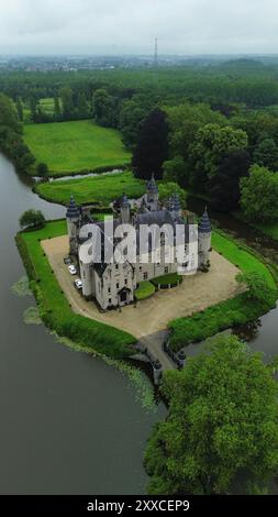 Foto drone Marnix de Sainte-Aldegonde castello belgio europa Foto Stock