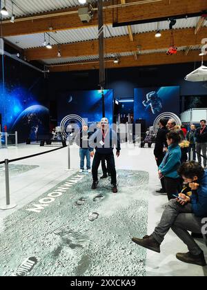 Euro Space Center, Belgio - aprile 25 2024: Esperienza di simulazione lunare presso l'Euro Space Center in Belgio Foto Stock